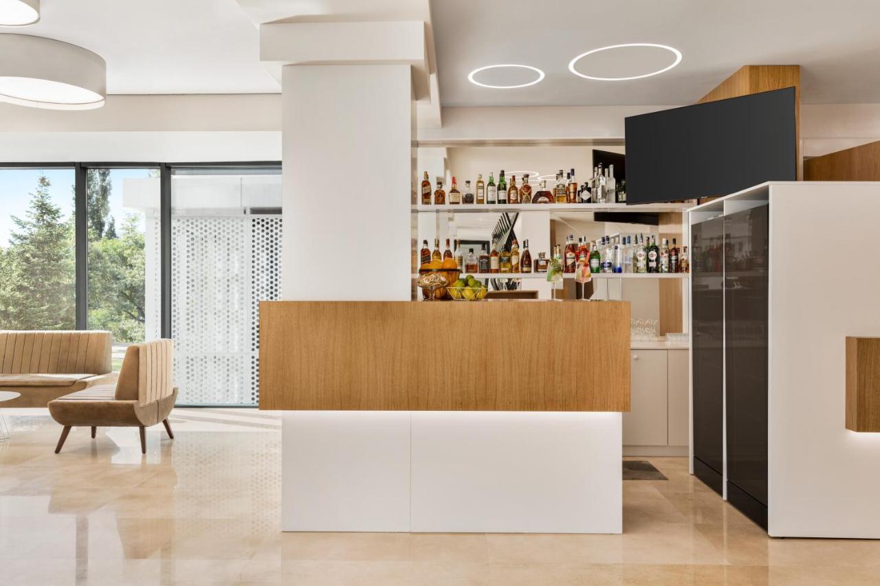 Hotel Ramada By Wyndham Slatina Parc Exterior foto
