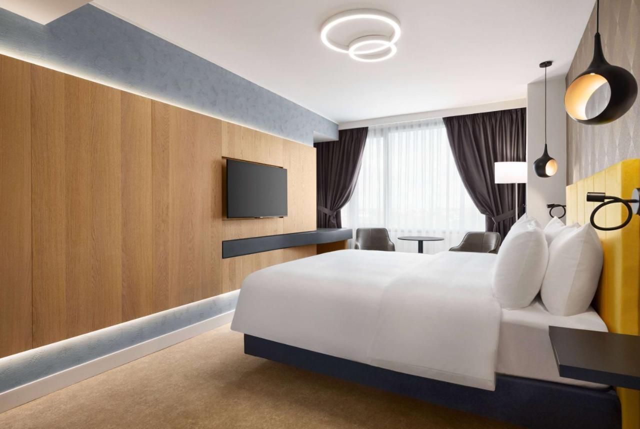 Hotel Ramada By Wyndham Slatina Parc Exterior foto